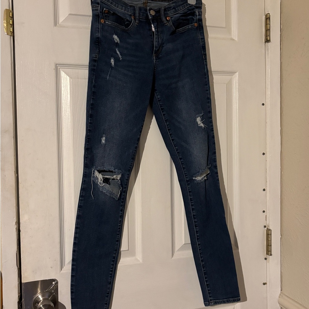 Gap Women's Distressed Blue Jeans true Skinny size 28Lx29